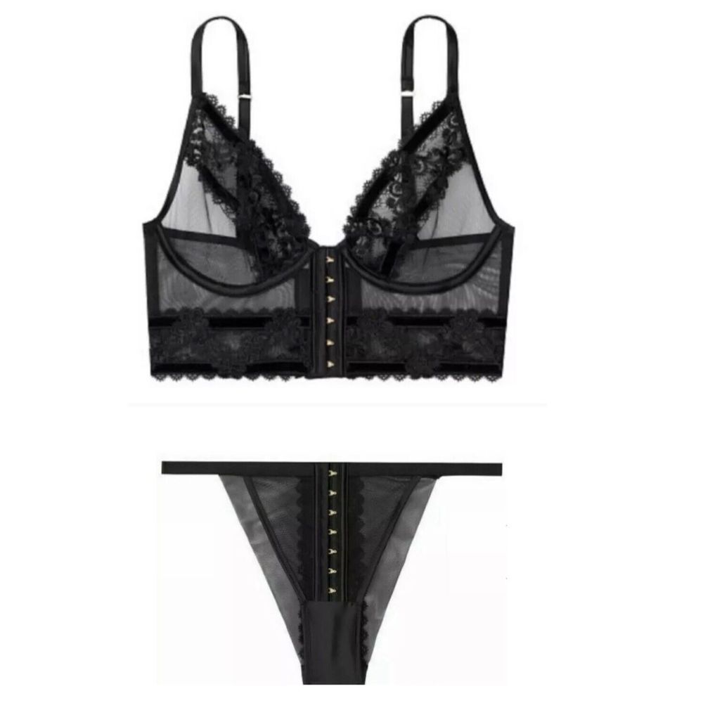 Victoria's Secret Very Sexy Hook Velvet Embroidered Bralette & Panty Set Sz M
